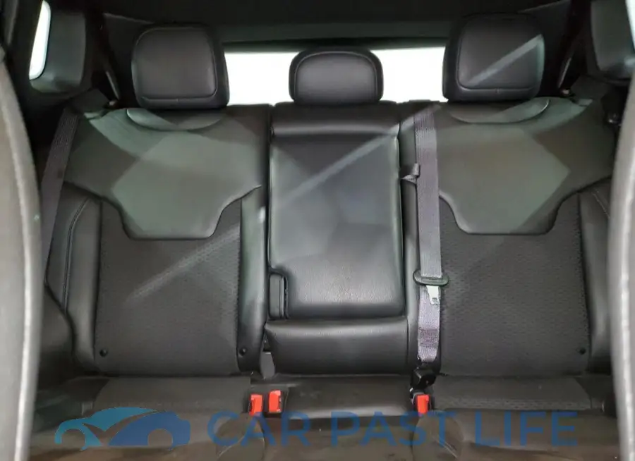 3C4NJDBN1RT606040# 10