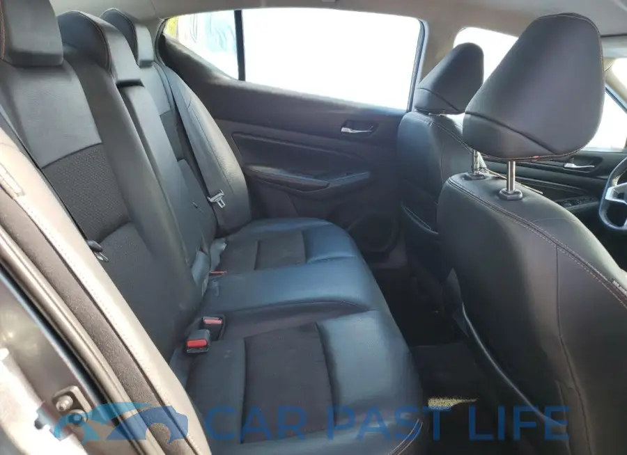 1N4BL4CV4LC129611# 10