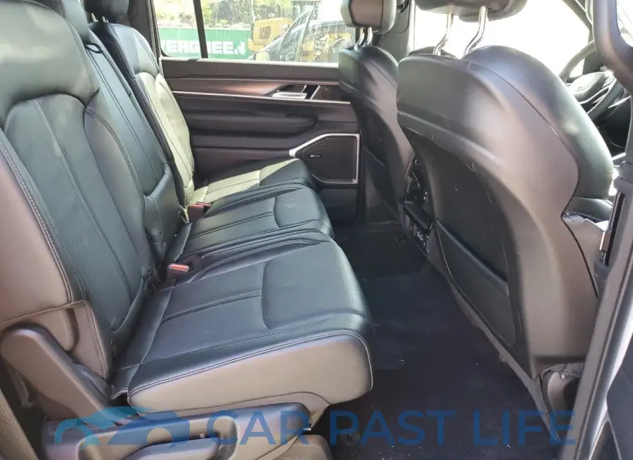 1C4SJSBP7RS181904# 11