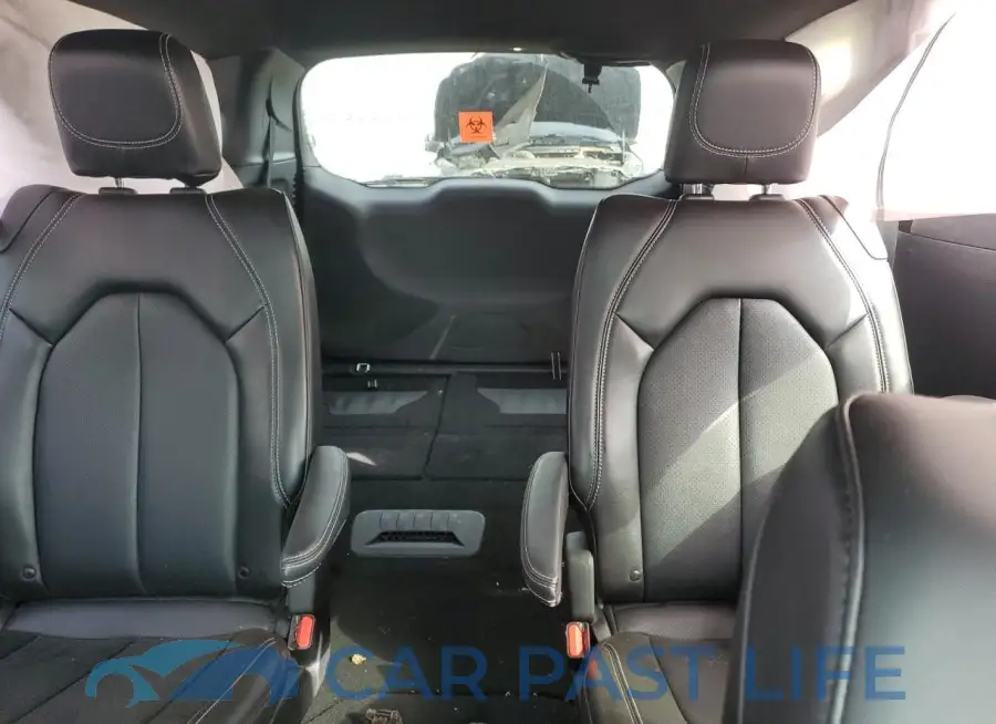2C4RC1BG4SR502999# 10