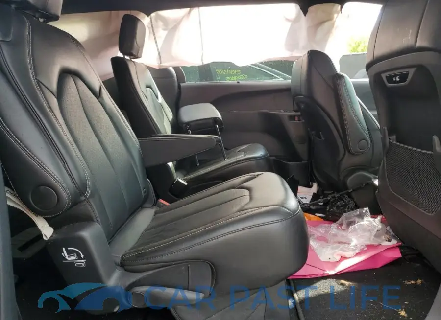 2C4RC1BG4SR502999# 11