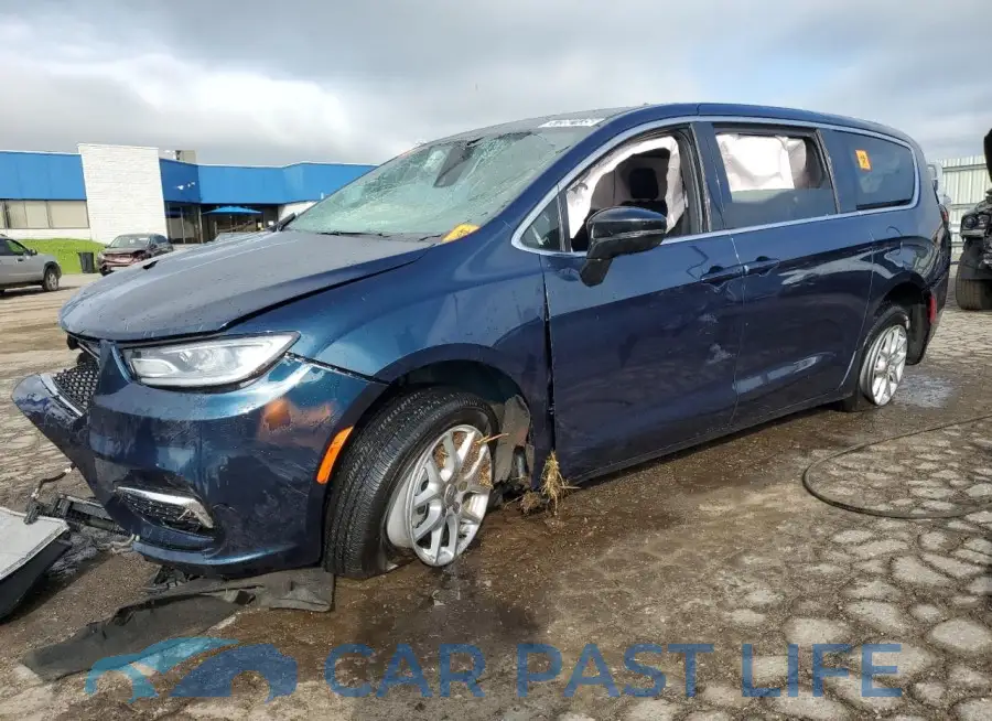 2C4RC1BG4SR502999# 1