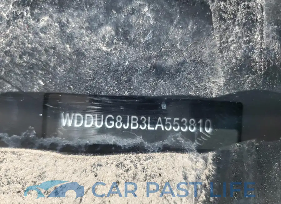 WDDUG8JB7JA400070# 8