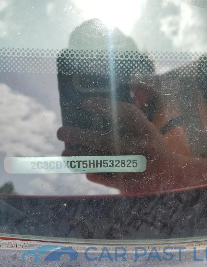 2C3CDXCT5HH532825# 13
