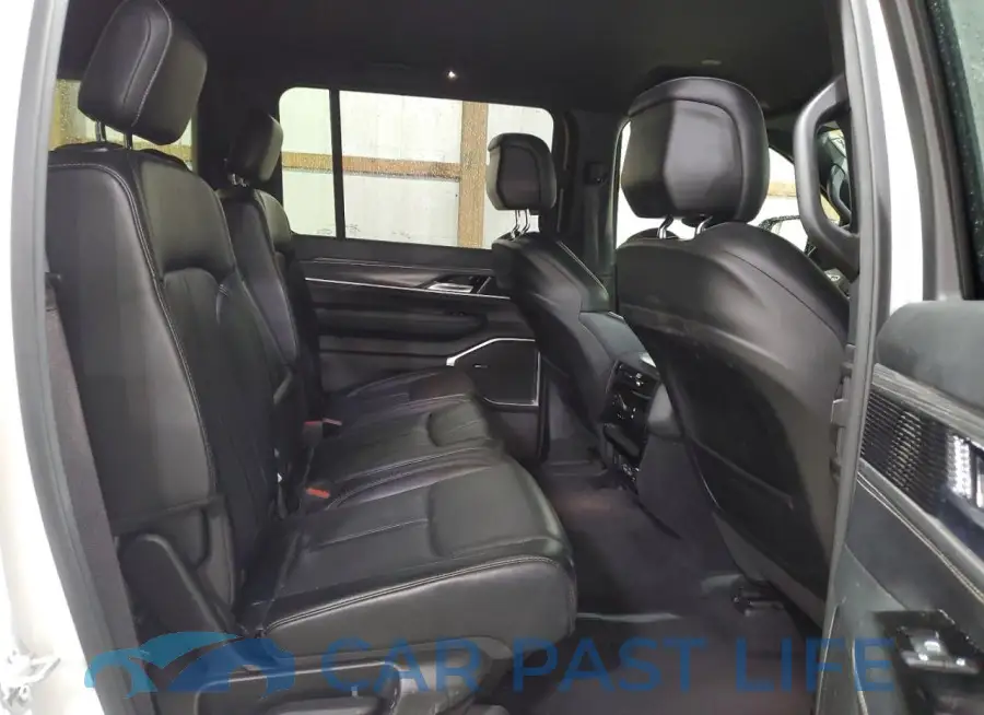 1C4SJSBP0RS101391# 11