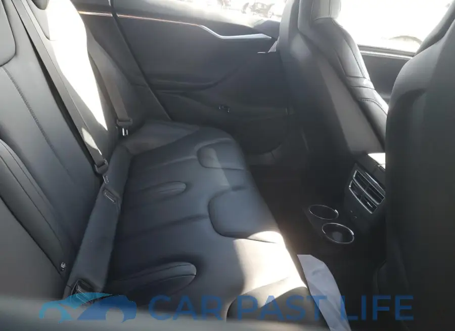 5YJSA1E2XGF166818# 10