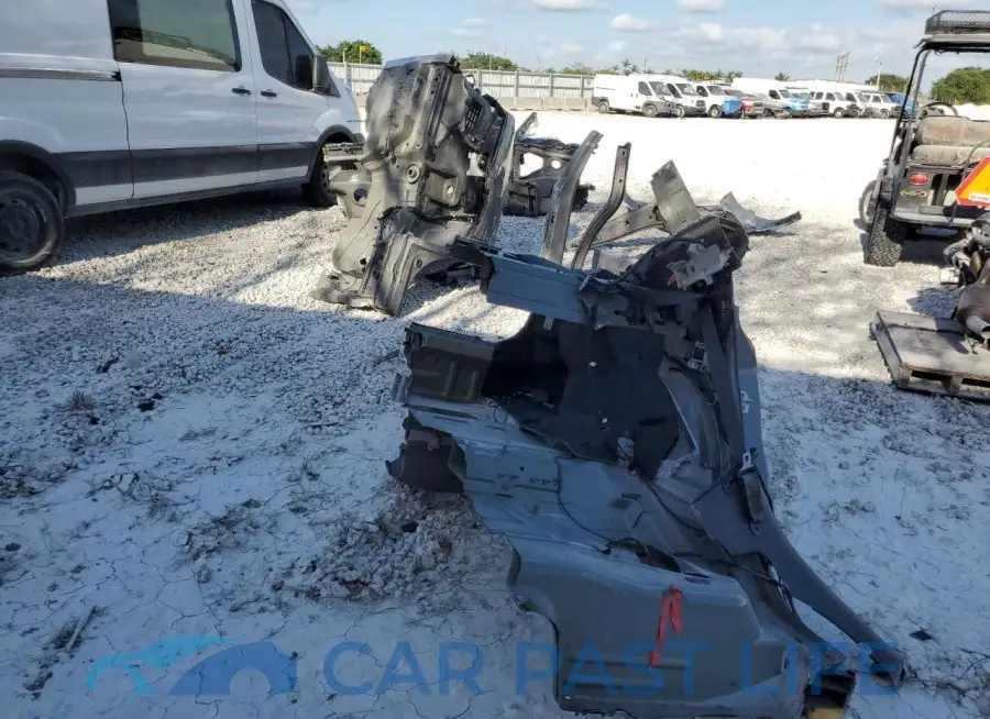 2C3CDXGJ6HH560884# 6