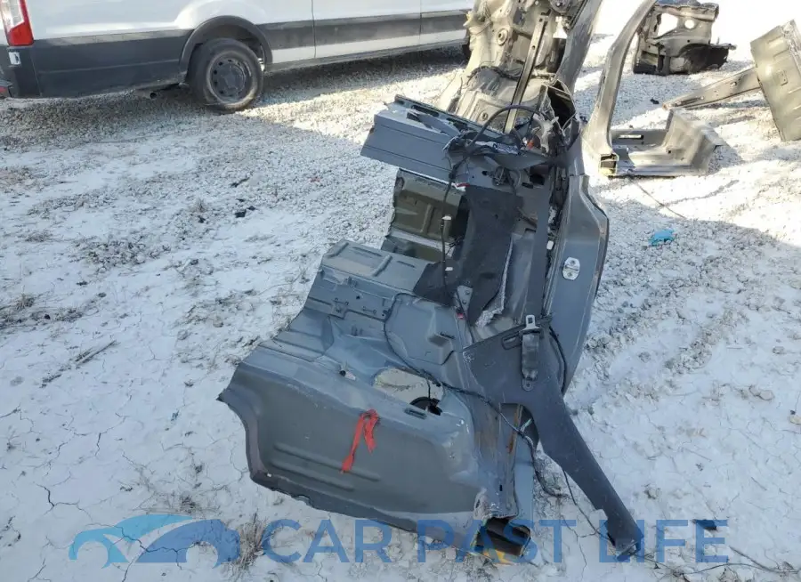 2C3CDXGJ6HH560884# 10