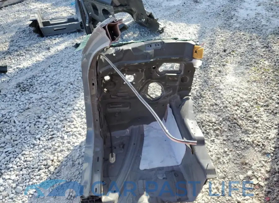 2C3CDXGJ6HH560884# 8