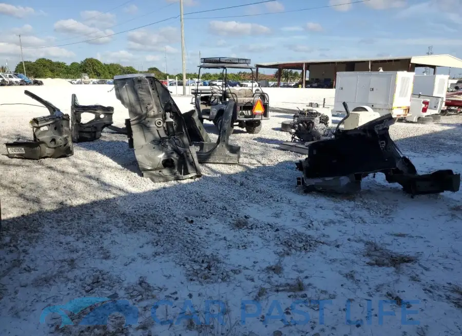2C3CDXGJ6HH560884# 2