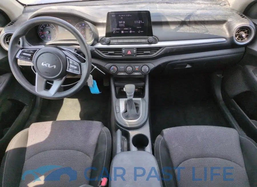 3KPF24AD2RE742997# 8