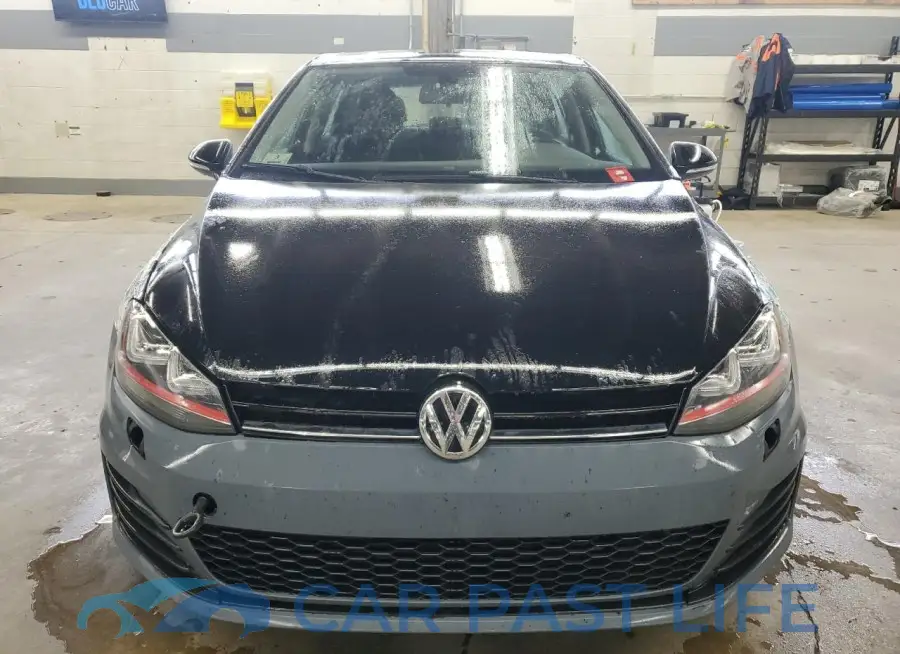 3VW117AU5HM070868# 5