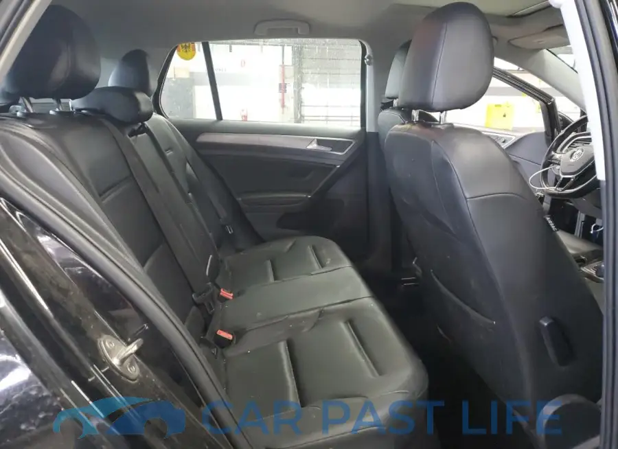 3VW117AU5HM070868# 10