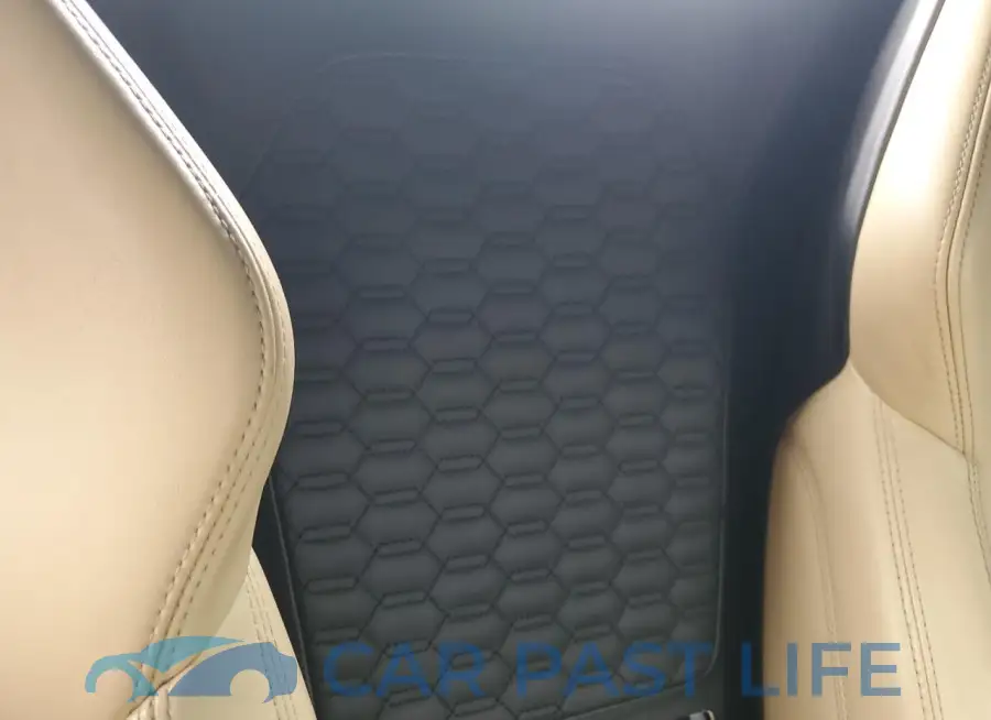 ZHWUR1ZF7HLA05866# 10