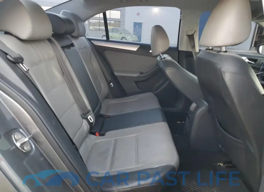 3VW637AJXGM207923# 10