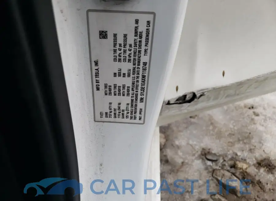 5YJ3E1EAXNF118748# 12