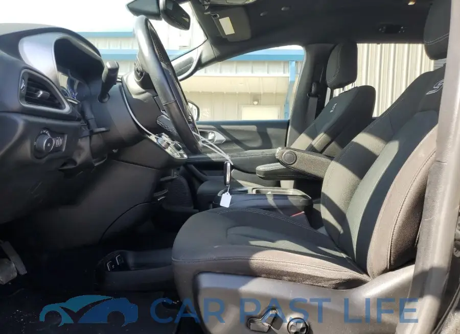 2C4RC1FG1LR242086# 7