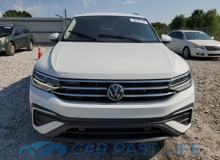 3VV3B7AX8RM067341# 5