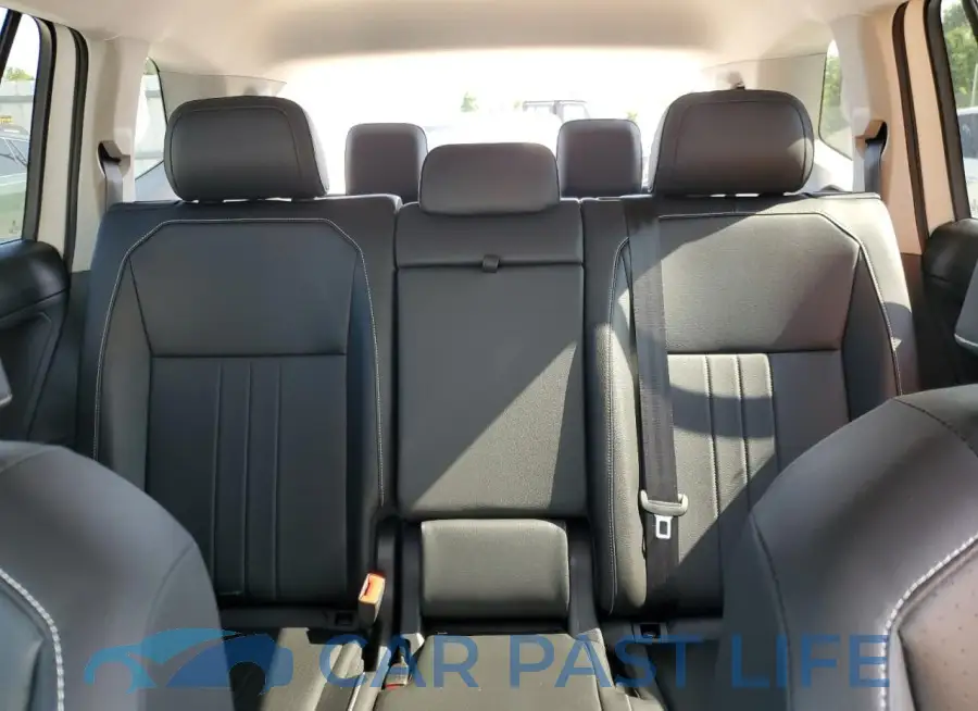 3VV3B7AX8RM067341# 10