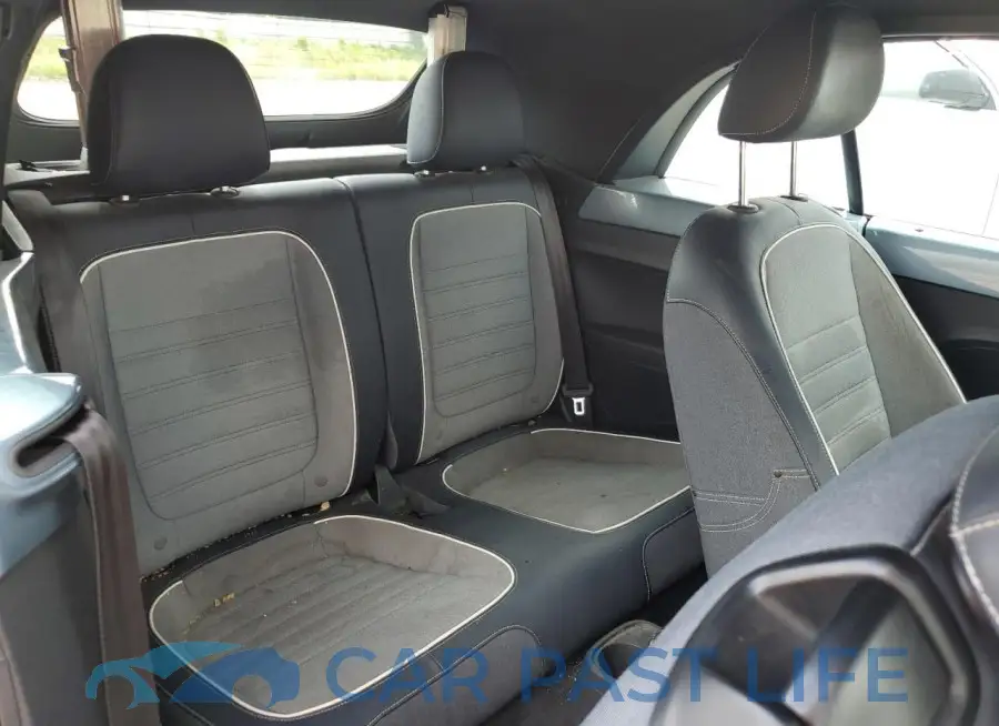 3VW517AT1GM823836# 10