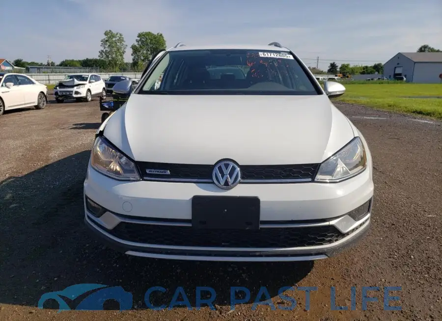 3VWH17AU9HM510086# 5
