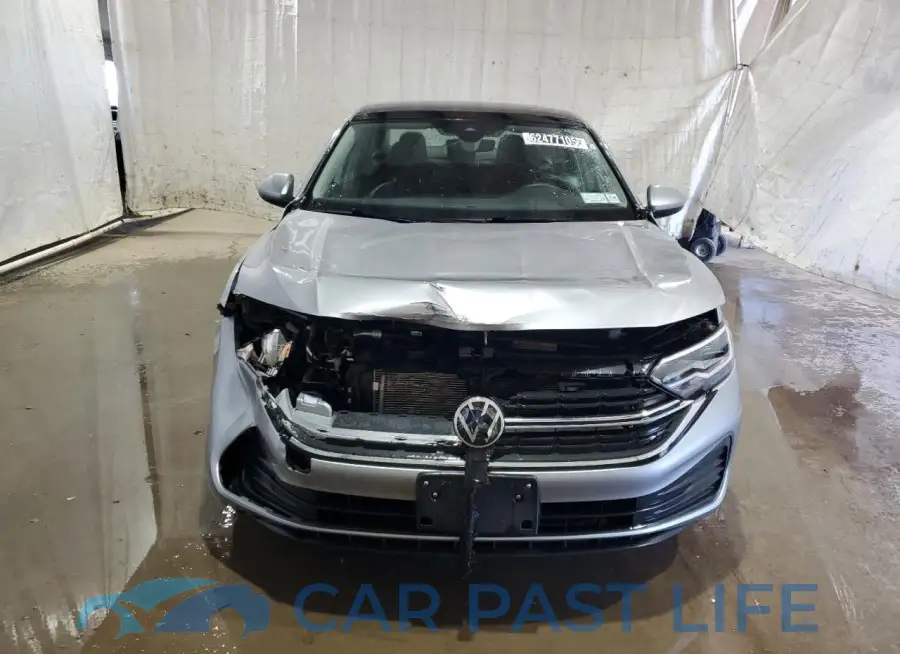 3VW7M7BU6RM071495# 5