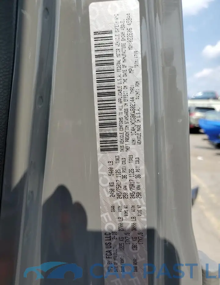 1C4HJXDG8KW602144# 13