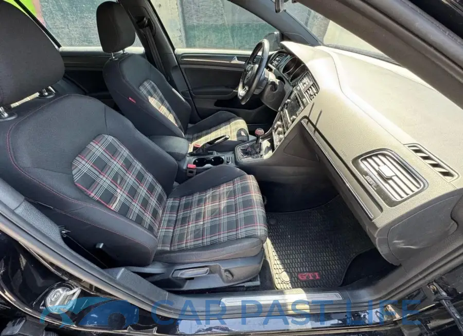 3VW5T7AU5KM01413# 5