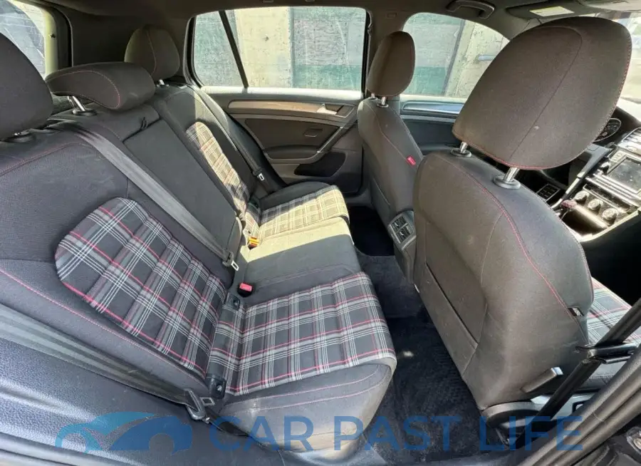 3VW5T7AU5KM01413# 6