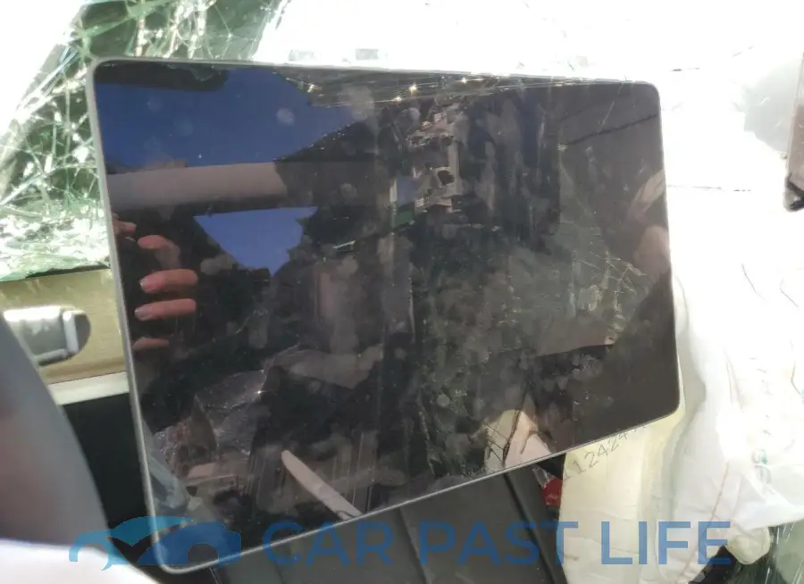 5YJ3E1EA2PF460035# 9