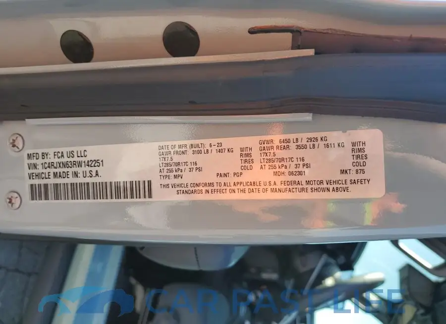 1C4RJXN63RW142251# 12