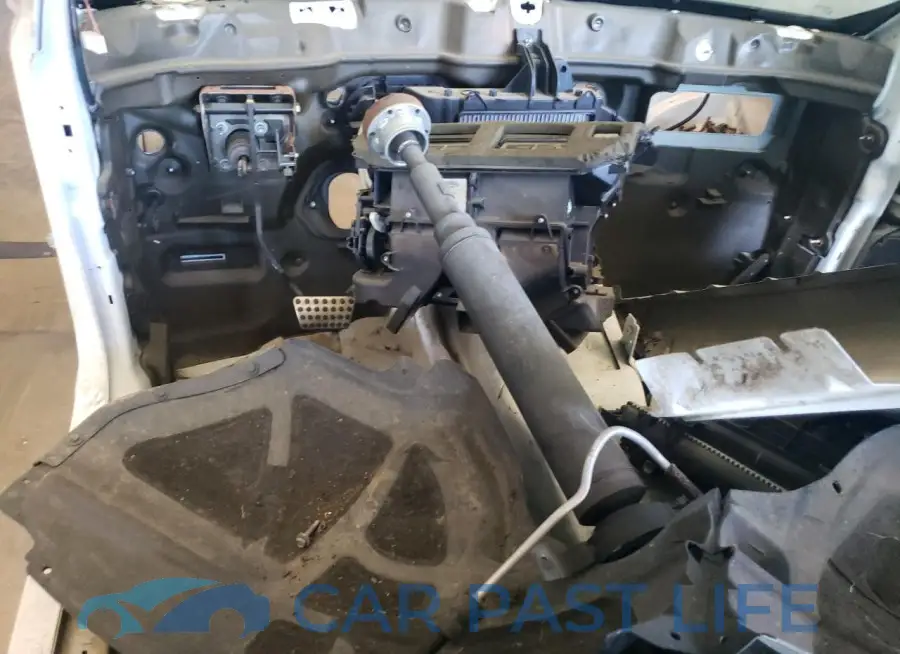 2C3CDXCT8JH340143# 8