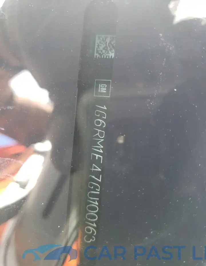 1G6RM1E47GU100163# 12