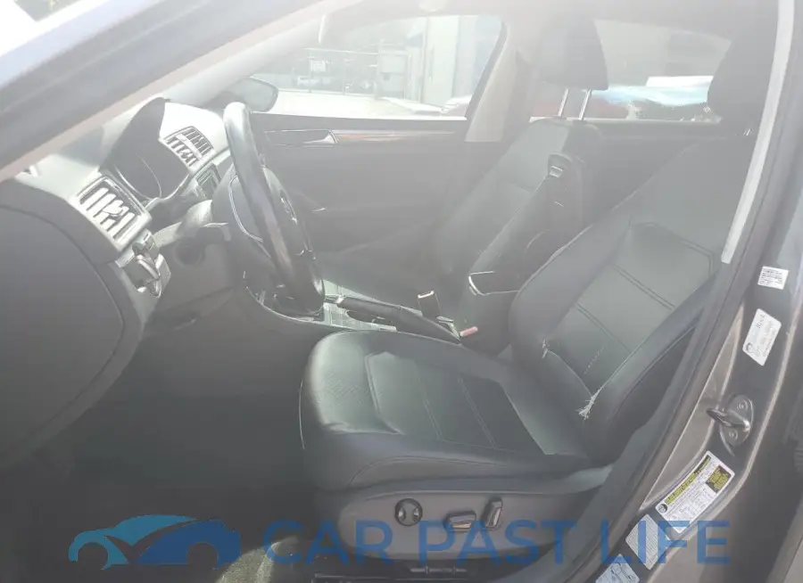 1VWBS7A37GC042627# 7