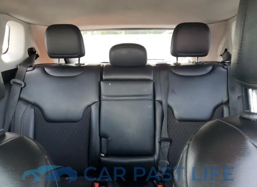 3C4NJCBB7JT267918# 10
