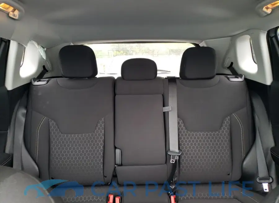 3C4NJDAB7LT165576# 10