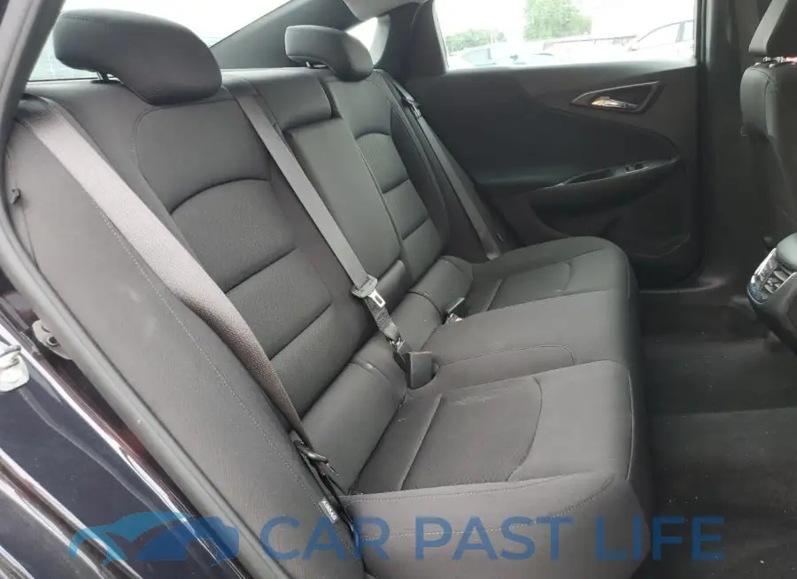 1G1ZD5ST8PF136327# 10