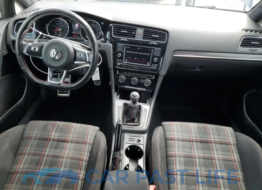 3VW547AU8JM260940# 8