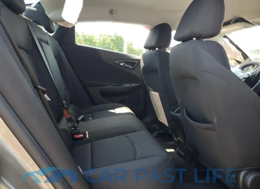 1G1ZD5ST6RF125359# 10
