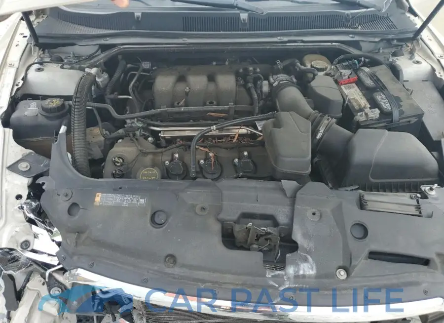1FAHP2F82HG104019# 11