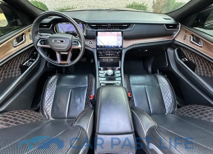 1C4RJHEG2P8882566# 9