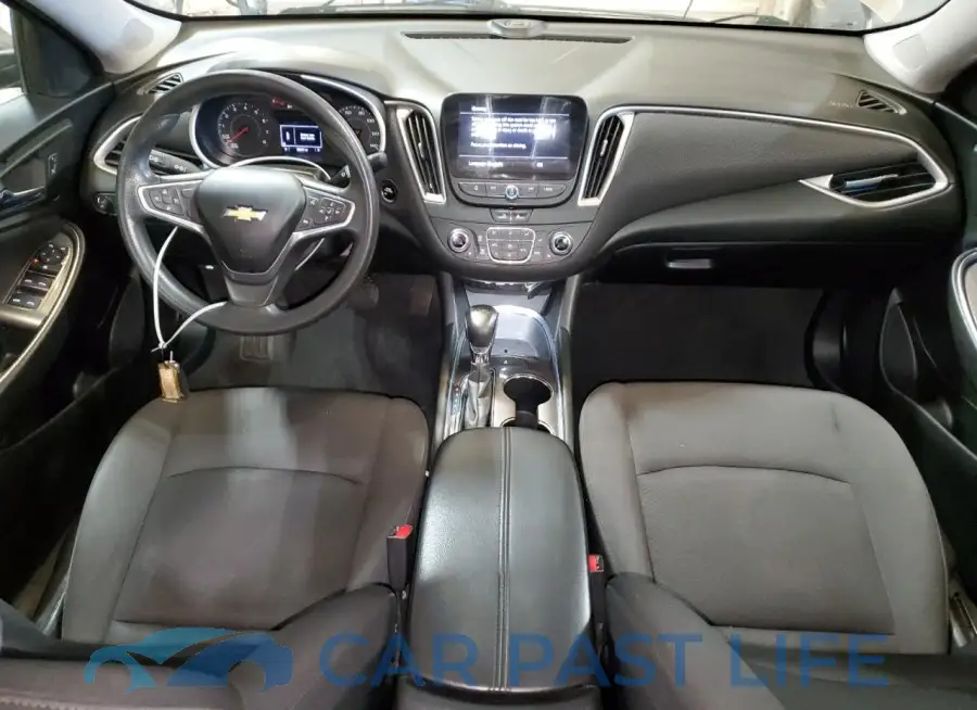 1G1ZD5ST6NF137487# 8