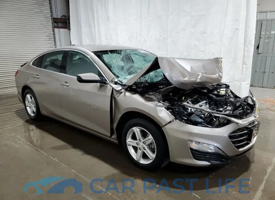 1G1ZB5ST4RF157071# 4
