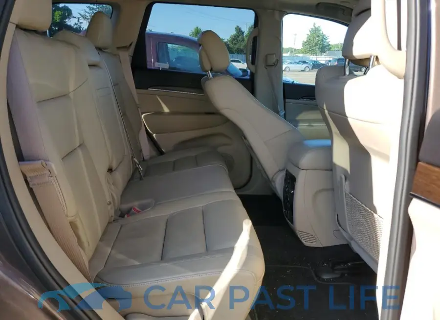 1C4RJFBG6JC469174# 11