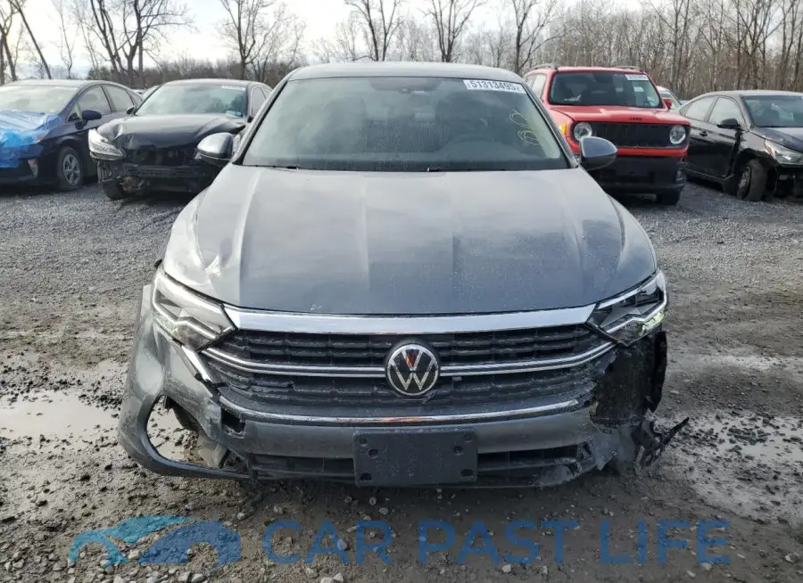 3VW5M7BU1PM050882# 5