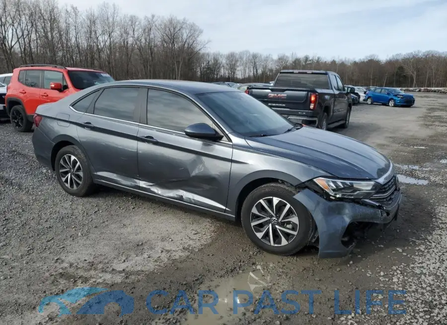 3VW5M7BU1PM050882# 4