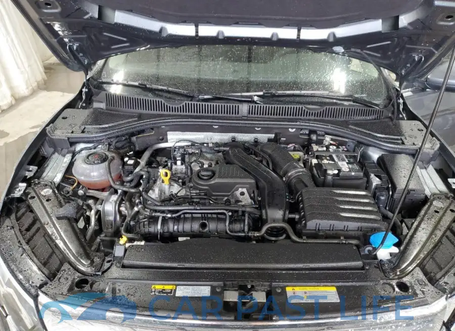 3VW5M7BU1PM050882# 11