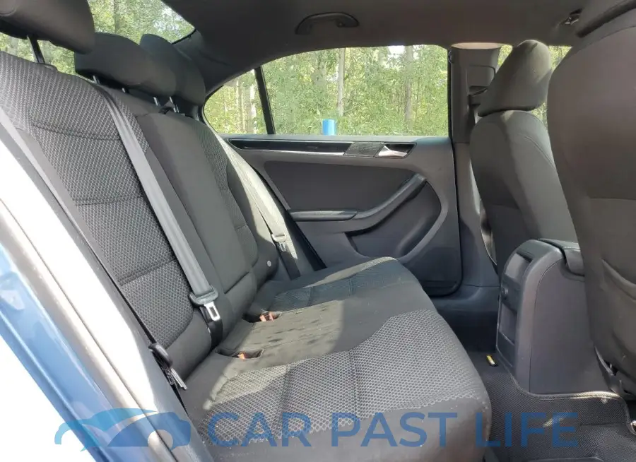 3VWD07AJ8GM352670# 10