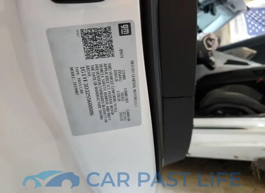 1G1YF3D32S5600086# 12