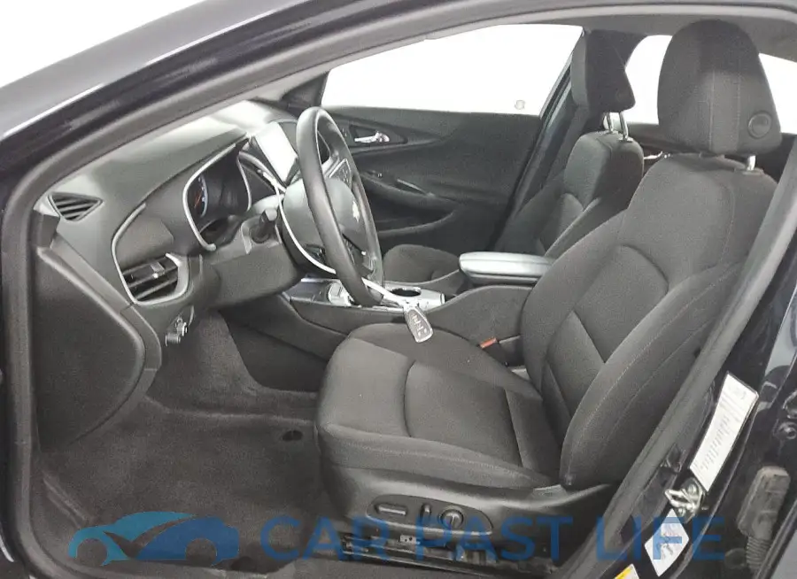 1G1ZD5ST4PF236909# 7